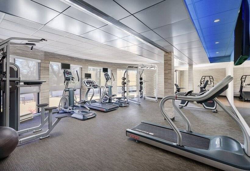 هتل Courtyard By Marriott Roseville