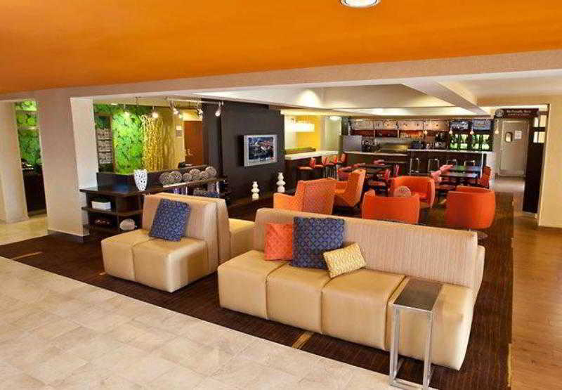 هتل Courtyard By Marriott Springfield