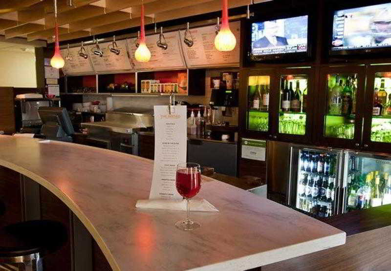 هتل Courtyard By Marriott Springfield