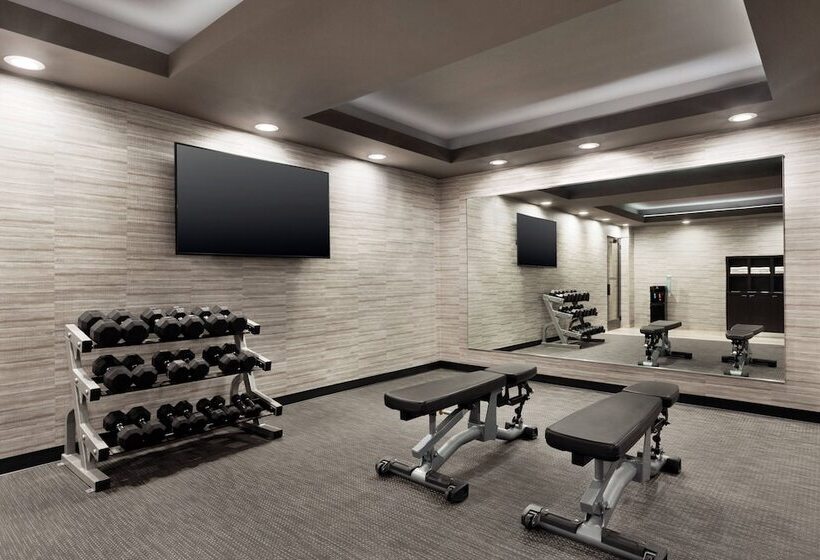 فندق Courtyard By Marriott Tulsa Central