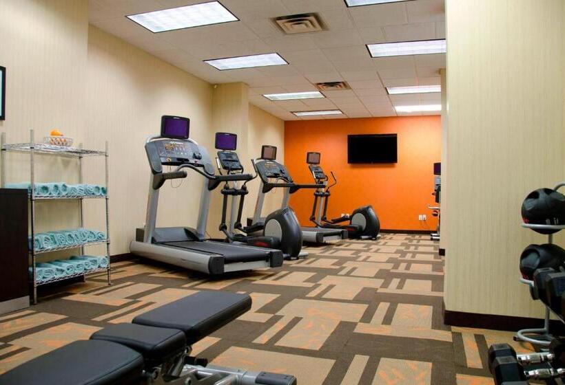 בית מלון כפרי Courtyard Waterbury Downtown