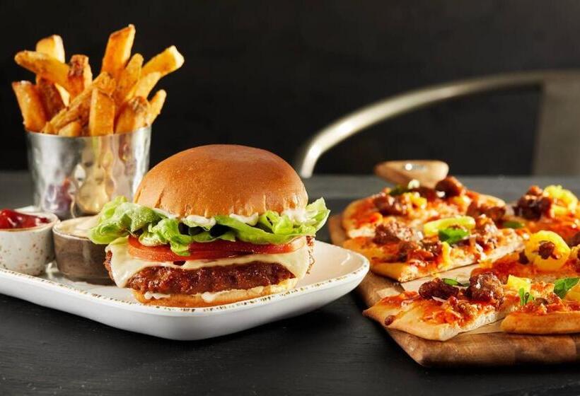 בית מלון כפרי Courtyard Waterbury Downtown