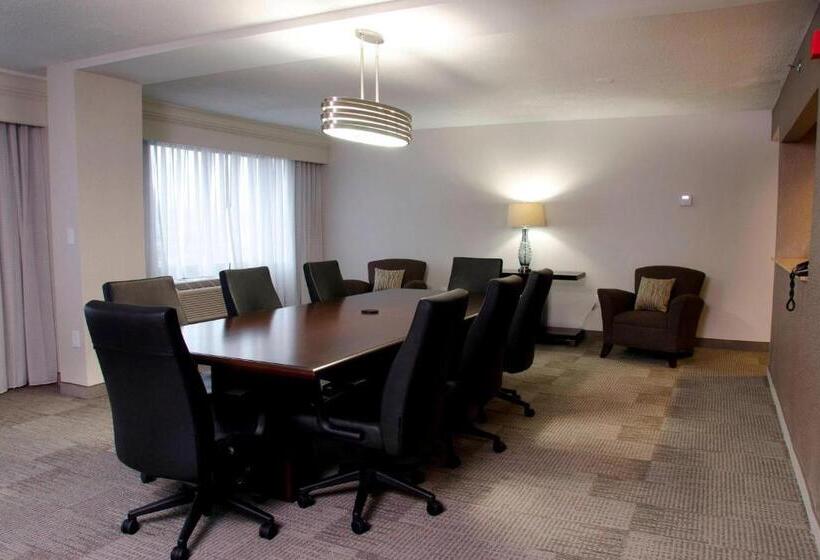 בית מלון כפרי Courtyard Waterbury Downtown