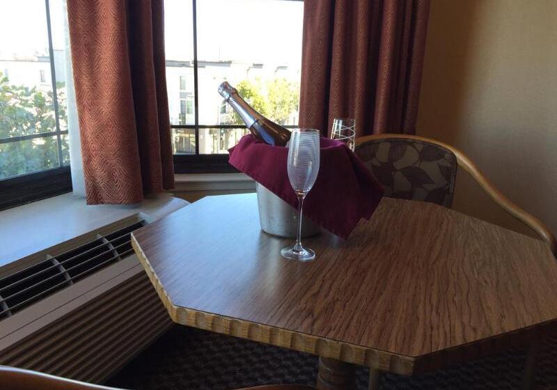 هتل Coventry Motor Inn