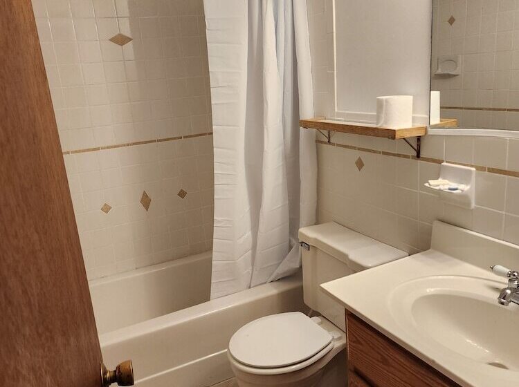 فندق Covered Bridge Riverview Lodge