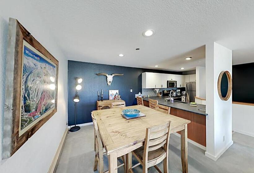 هتل Crestview Place 307a