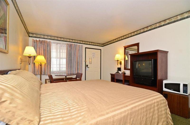 호텔 Crossroads Inn Downtown Sacramento