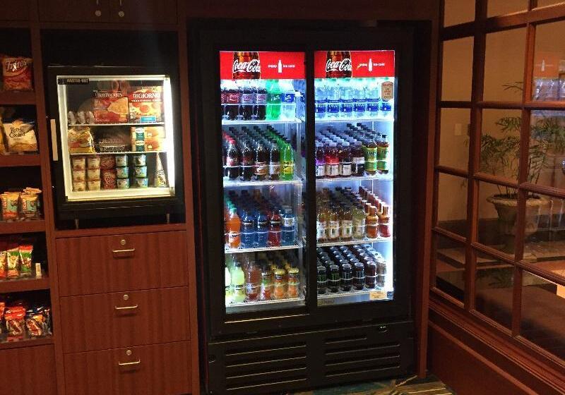 هتل Crowne Plaza Springfield Convention Center, An Ihg