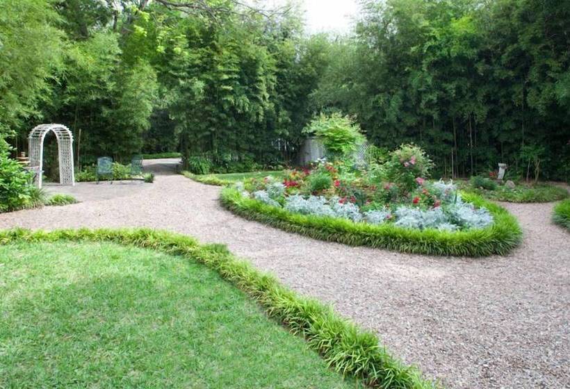 בית מלון כפרי The Crystal River Inn