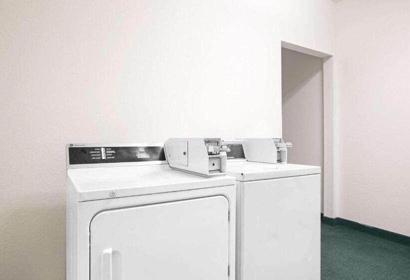 فندق Days Inn By Wyndham Butler