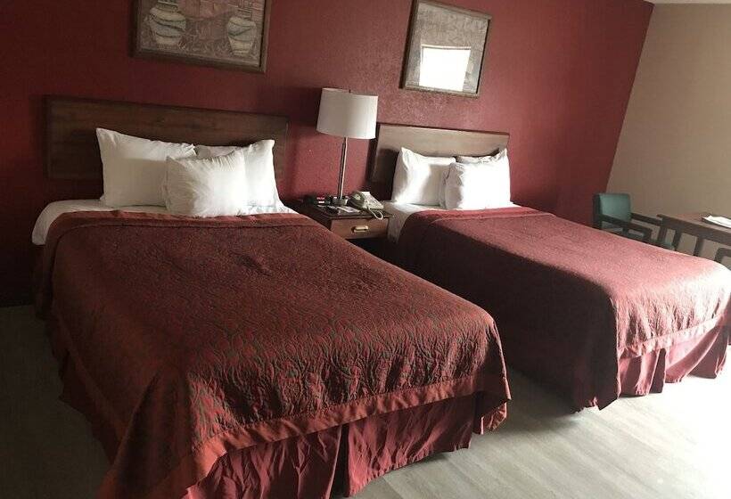 Отель Days Inn By Wyndham Hillsboro