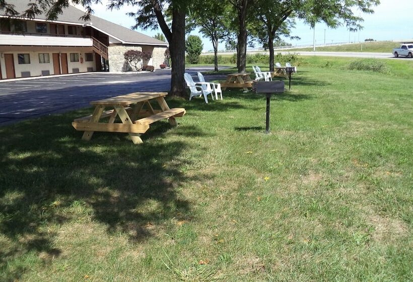 호텔 Days Inn By Wyndham Maumee/toledo