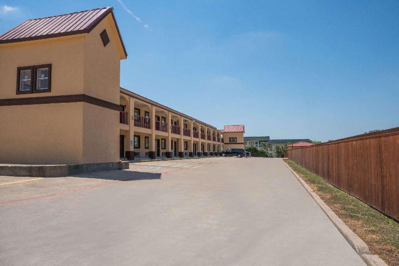 هتل Days Inn By Wyndham Temple