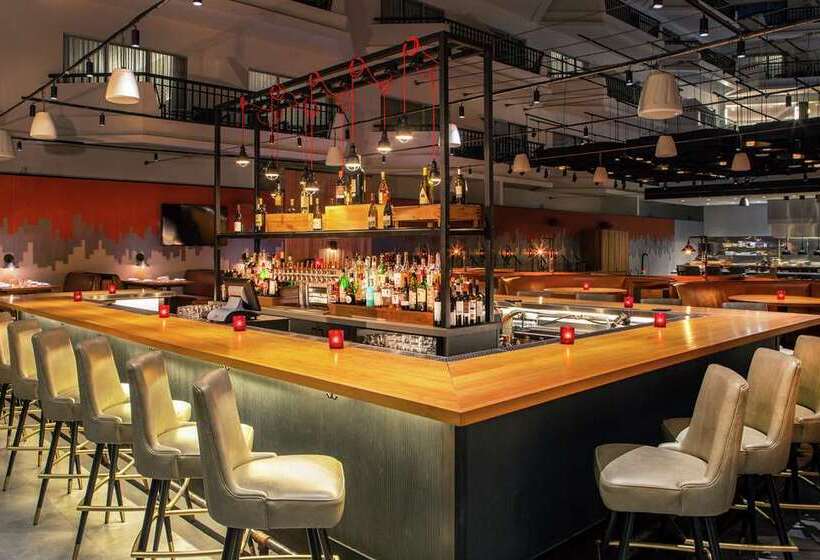 هتل Hilton Boston/ Woburn