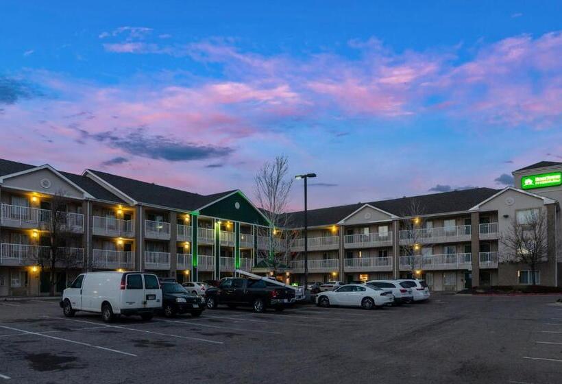 هتل Hometowne Studios By Red Roof Denver   Airport/aurora