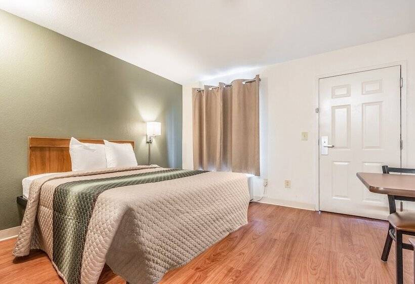 בית מלון כפרי Studio 51 Extended Stay