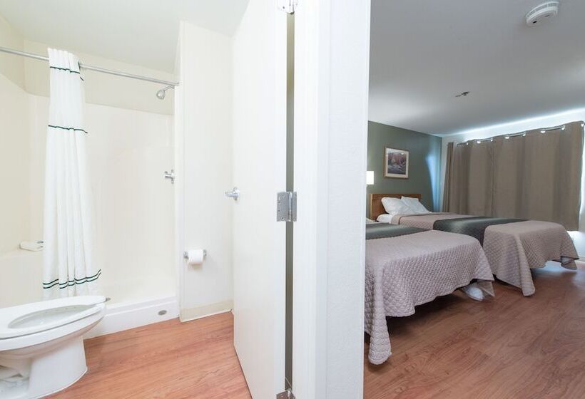 בית מלון כפרי Studio 51 Extended Stay