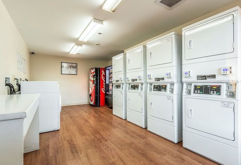 בית מלון כפרי Studio 51 Extended Stay