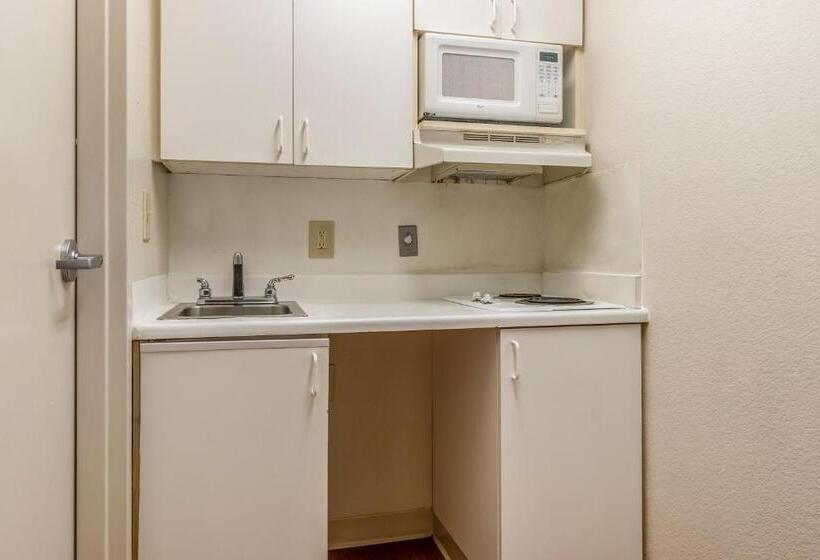 בית מלון כפרי Studio 51 Extended Stay