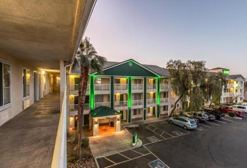 בית מלון כפרי Studio 51 Extended Stay