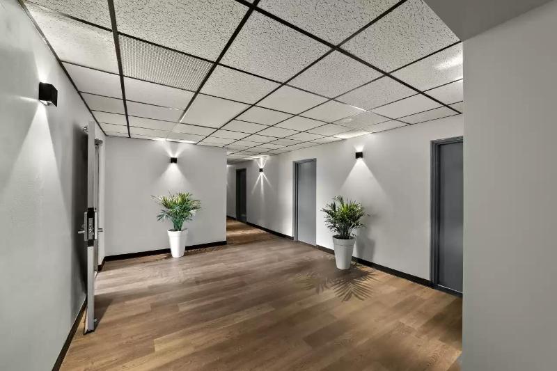 Отель Quality Inn & Suites