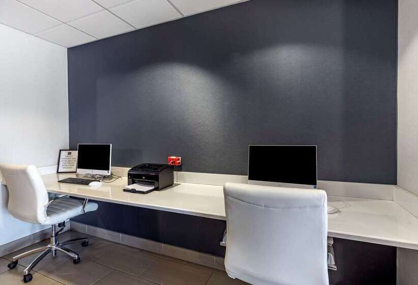 هتل Quality Inn & Suites Denver Airport   Gateway Park