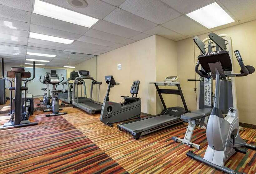 هتل Quality Inn & Suites Denver Airport   Gateway Park