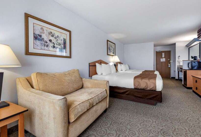 هتل Quality Inn & Suites Denver Airport  Gateway Park