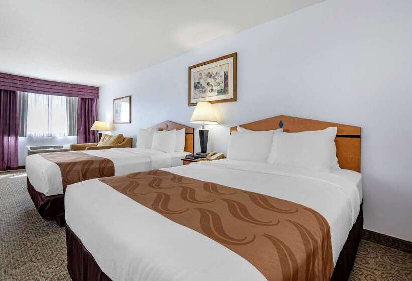 هتل Quality Inn & Suites Denver Airport  Gateway Park