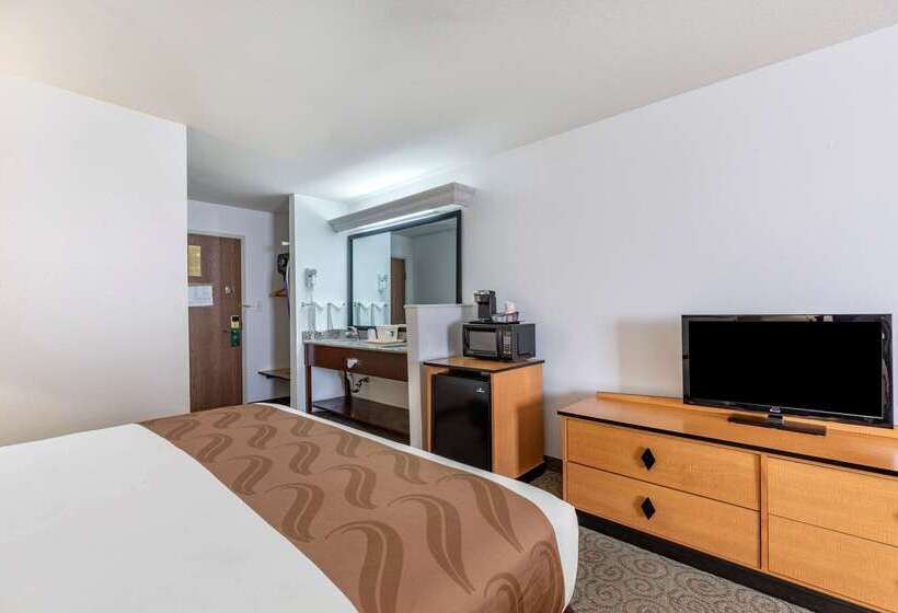 هتل Quality Inn & Suites Denver Airport  Gateway Park