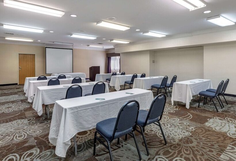 هتل Quality Inn & Suites Denver Airport   Gateway Park