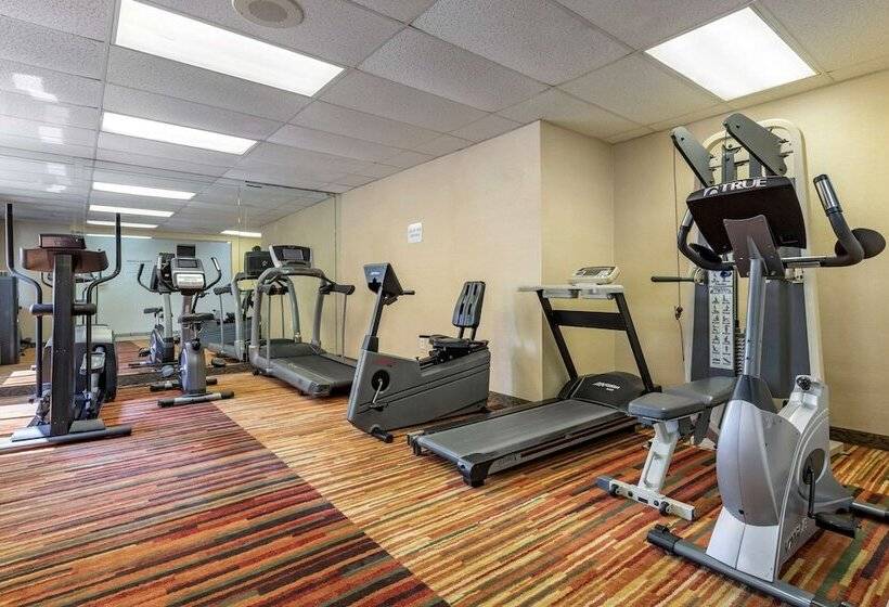 هتل Quality Inn & Suites Denver Airport  Gateway Park