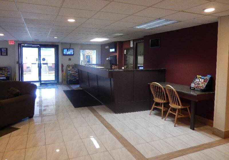 בית מלון כפרי Red Roof Inn Harrisonburg  University Area