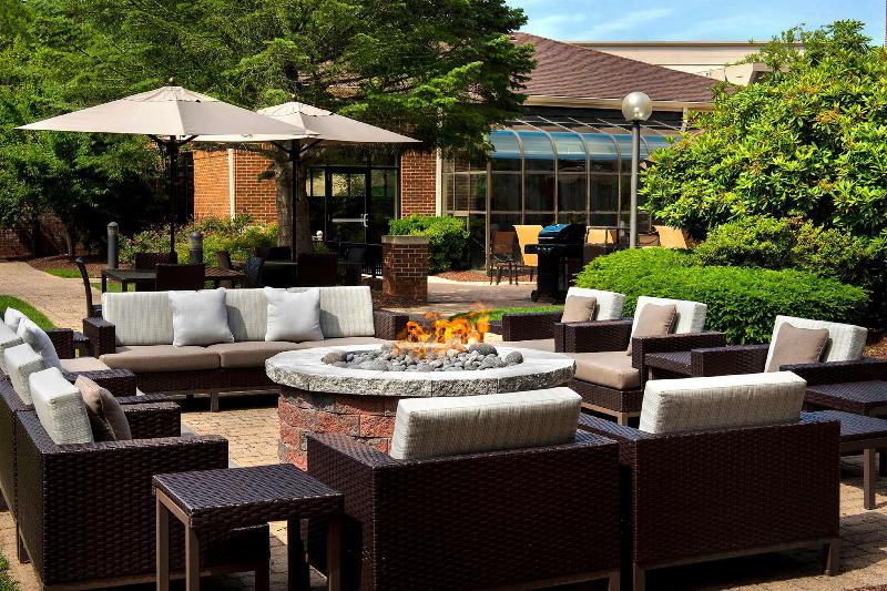 هتل Sonesta Select Newport Middletown