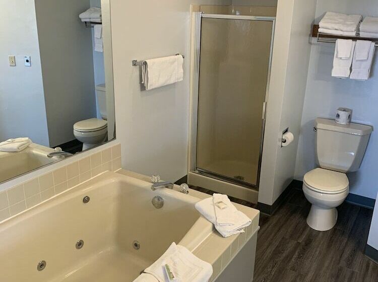 استراحتگاه Cherry Hills Golf & Lodge