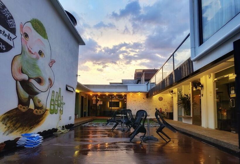 هتل Beds In Garden Hostel Sdn Bhd
