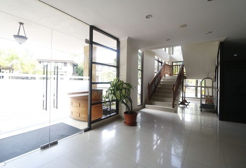 هتل Reddoorz Premium @ Bukit Damai Indah