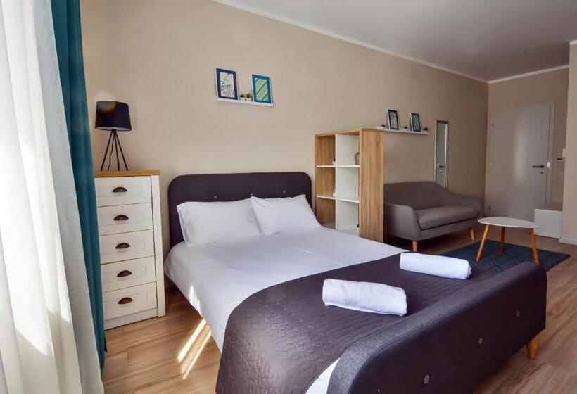 هتل Mandarin Premium Apartments