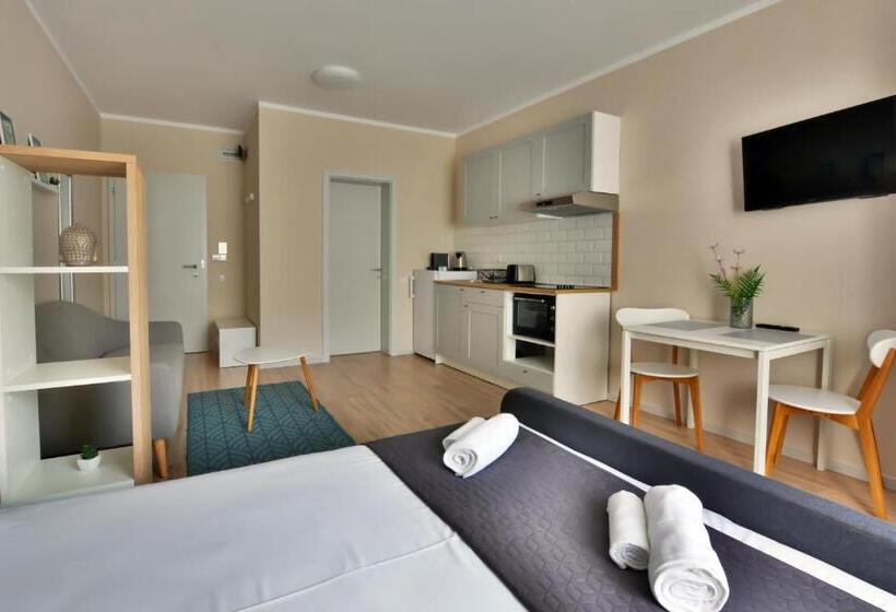 هتل Mandarin Premium Apartments