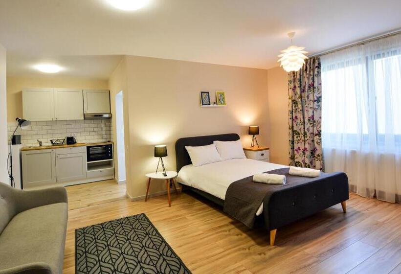 هتل Mandarin Premium Apartments