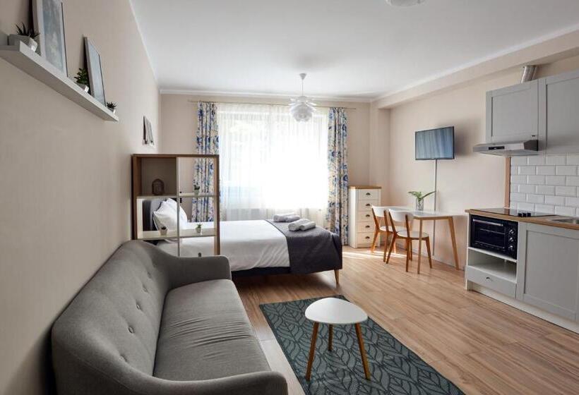هتل Mandarin Premium Apartments