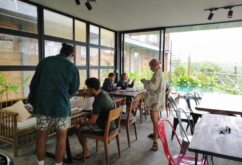 هتل Nano Ecohostel