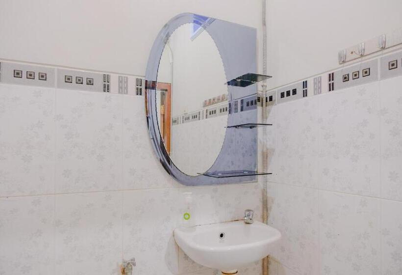 ホテル Spot On 1761  Dirgahayu