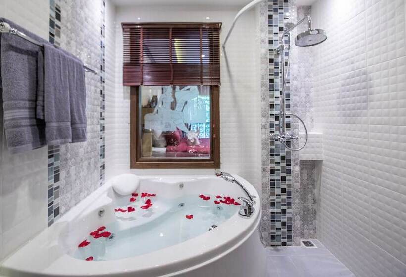 هتل Thanyawintra Boutique And Spa