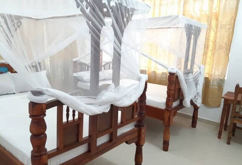 تختخواب و صبحانه Storm Sailor Villa