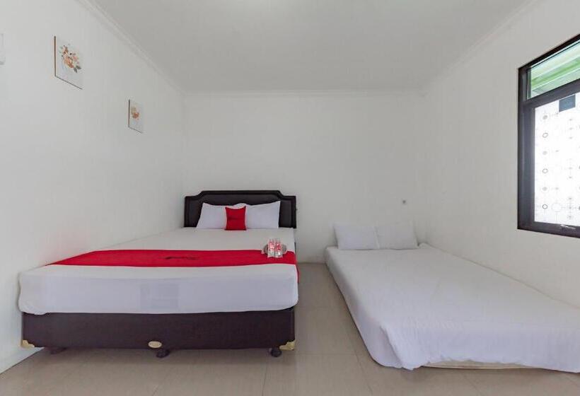 Пансион Reddoorz Resort Syariah @ Jaya Tirta Abadi