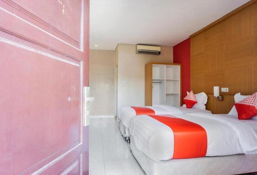 ホテル Oyo 1636 Wisma Kuta Karang