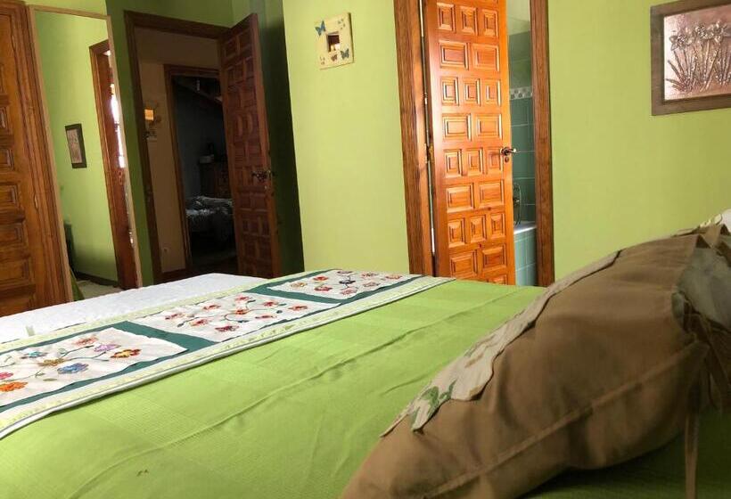 Pension Trescasas