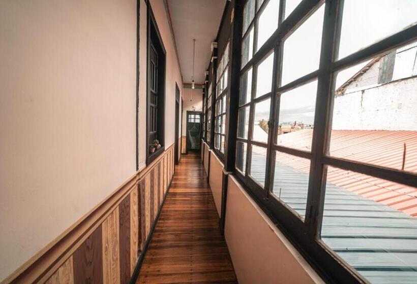 تختخواب و صبحانه Villa Bonita Hostel