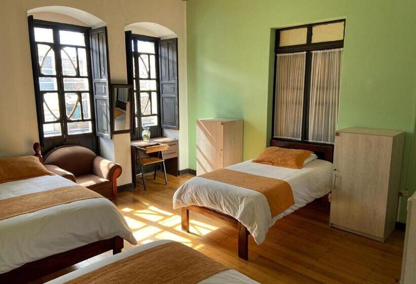 تختخواب و صبحانه Villa Bonita Hostel